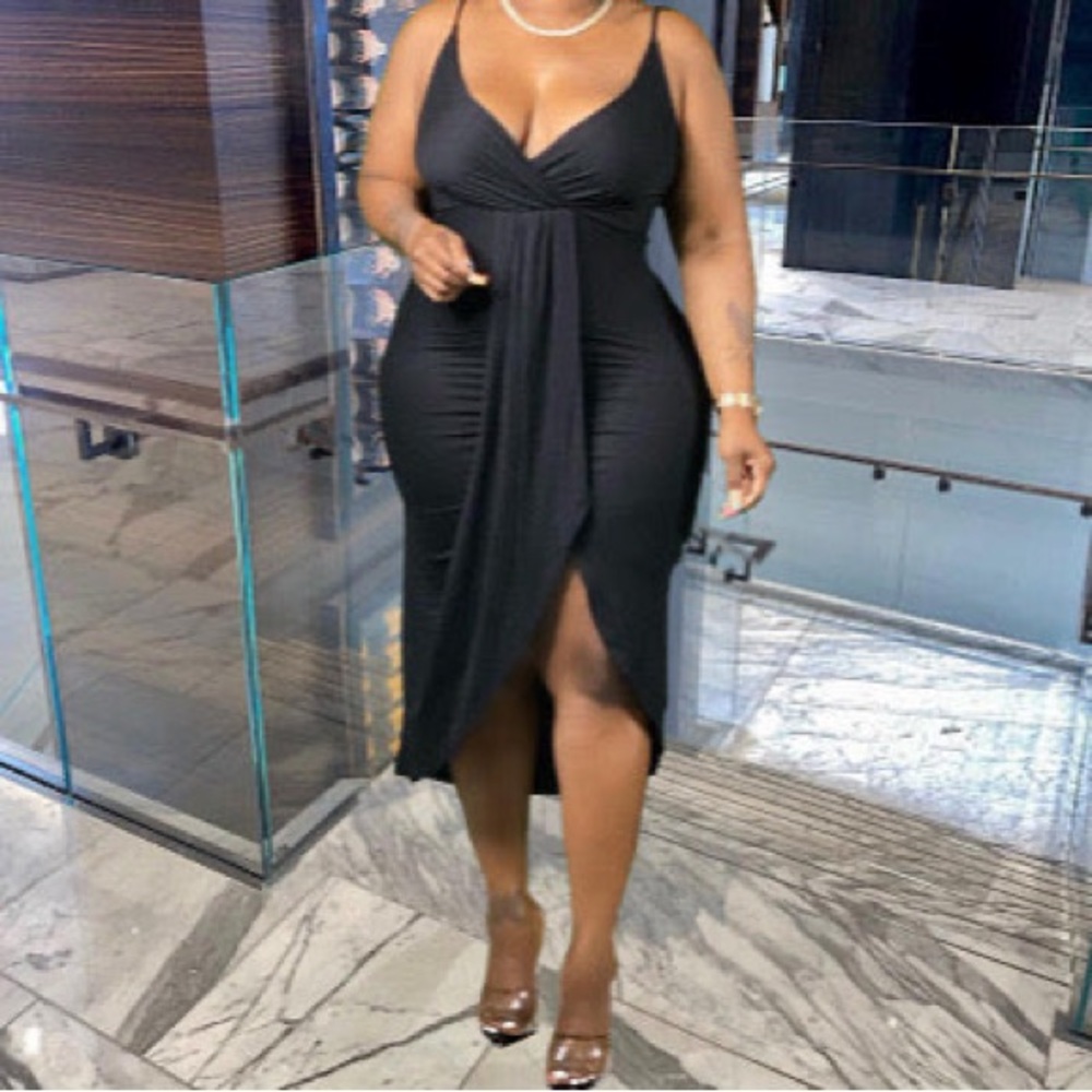 🆕 Slim Waist Dress 🖤